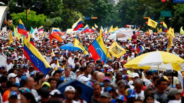 Masivas marchas en Venezuela por la convocatoria #16N