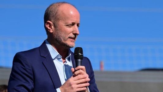 Tras la aparición de fotos en un yate en Marbella, Martín Insaurralde renunció como jefe de gabinete bonaerense