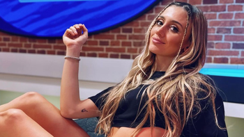 Aunque está solita, More Beltrán no se saca el peso de la espalda: Caja torácica, cola blanda