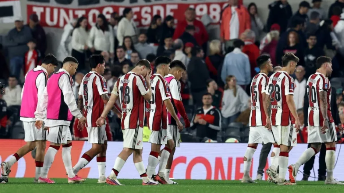 River cayó 2-1 ante Huracán en el Monumental tras empezar abajo y alcanzó una estadística que genera preocupación.&nbsp;