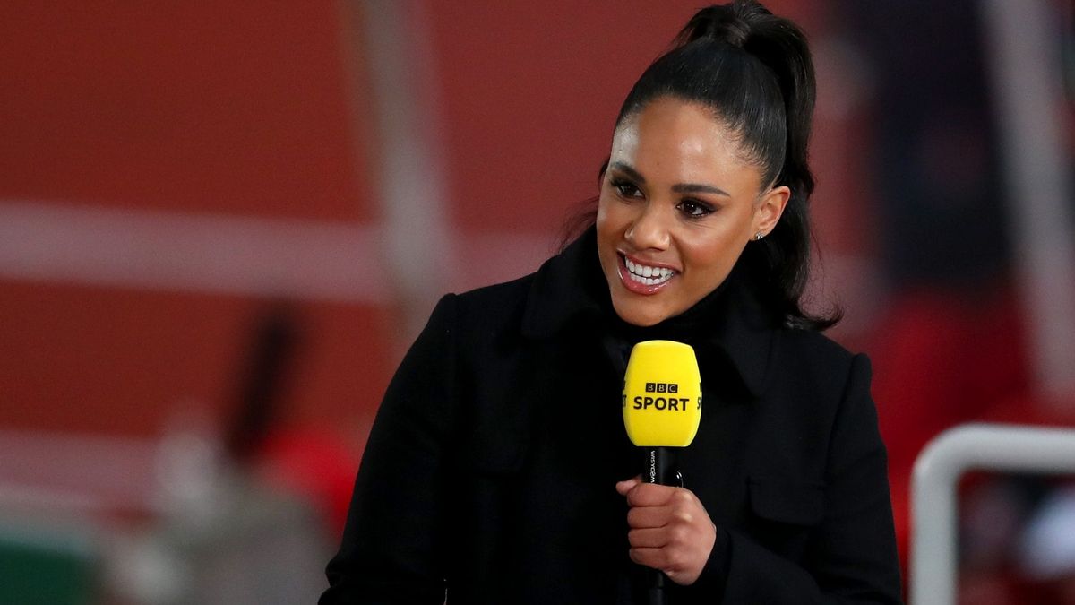 Los rumores indican que Alex Scott se convertirá en la primera comentarista mujer de un simulador de fútbol.