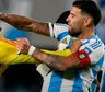 El feroz cruce entre Nicolás Otamendi y Richard Ríos tras el empate entre Argentina y Colombia: No te da ni para...