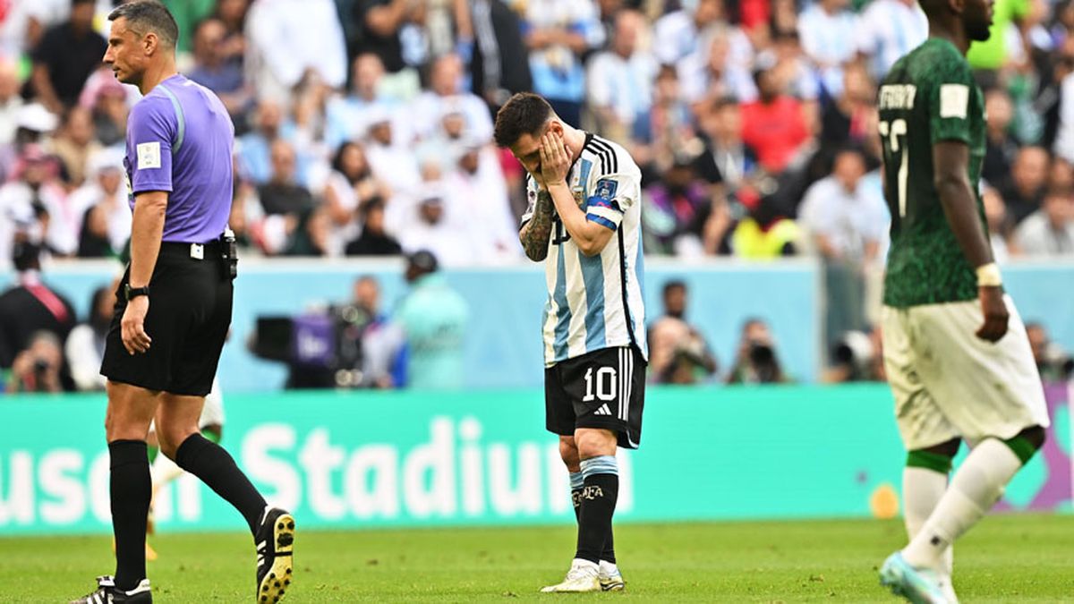 Argentina cayó en el debut y comienza a sacar cuentas para clasificar a la siguiente ronda.&nbsp;