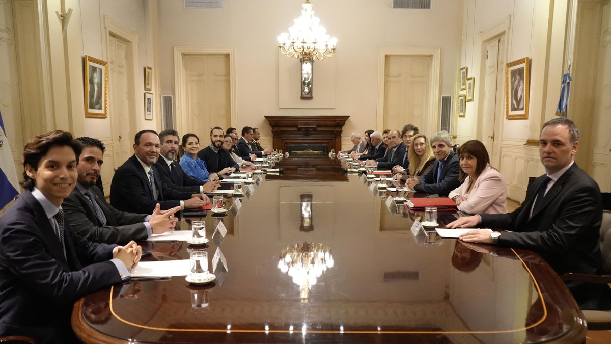 Parte del Gabinete de Javier Milei estuvo presente en el cuentro con el presidente de El Salvador, Nayib Bukele. (Foto: presidencia)