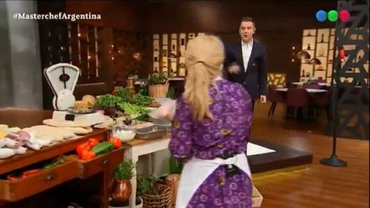 El gesto de enojo de Claudia Villafañe a Santiago del Moro en Masterchef Celebrity