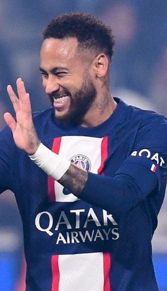 Show de Messi en Lyon-PSG: golazo armado con Neymar y tiro libre al ángulo