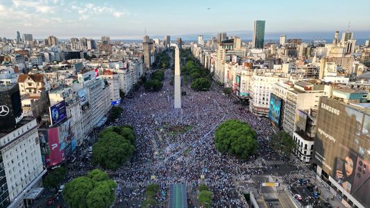 Colectivos, subte y autos: así está el tránsito en la Ciudad tras la final Argentina-Francia
