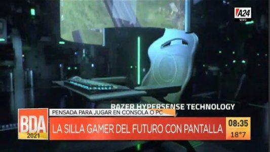 La silla gamer del futuro viene con pantalla plegable incluida
