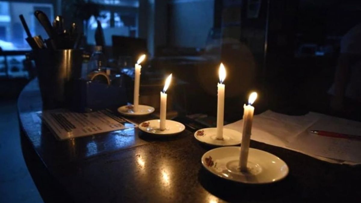 Qu&eacute; es lo que nunca se debe hacer durante un corte de luz. Foto: Internet