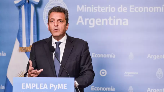 Massa se mete en la agenda de seguridad y exhibe su buena relación con EE.UU.