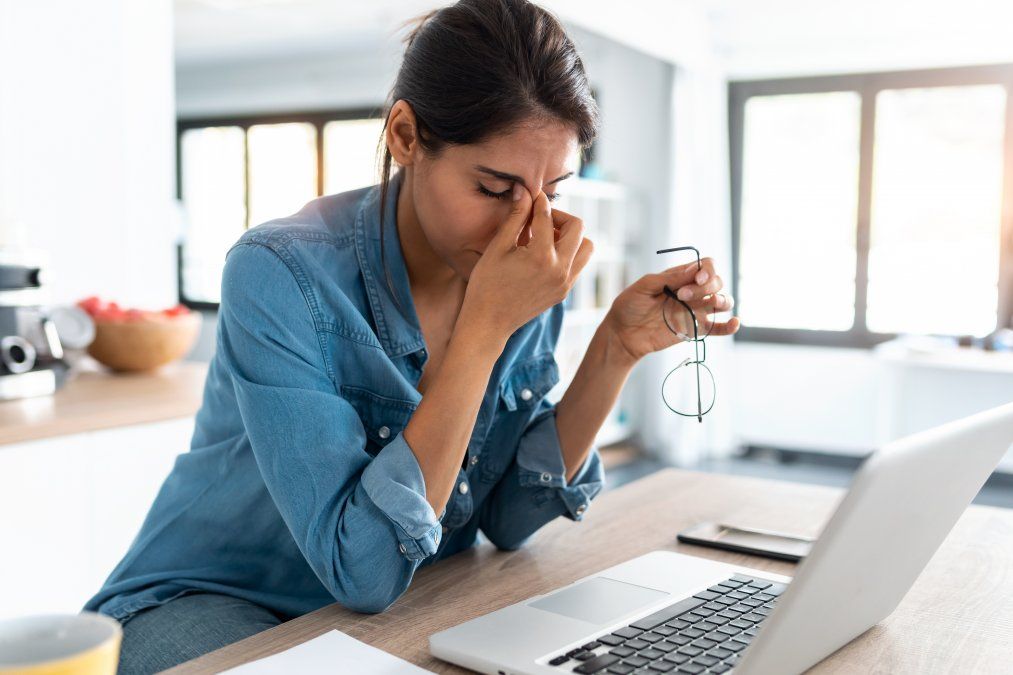 Las restricciones que se llevaron adelante para contrarrestar los efectos negativos de la Pandemina del Covid-19 afectaron a los pricipales puestos de trabajo ocupados por mujeres y aumentó la brecha existente en entre hombres y mujeres.