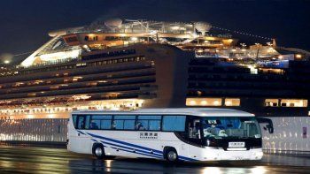 Coronavirus: Estados Unidos evacuó a 300 pasajeros del crucero con más casos en el mundo fuera de China