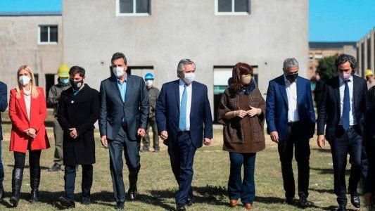 Con Alberto Fernández y Cristina, el Gobierno sale a mostrar unidad después del escándalo de Olivos