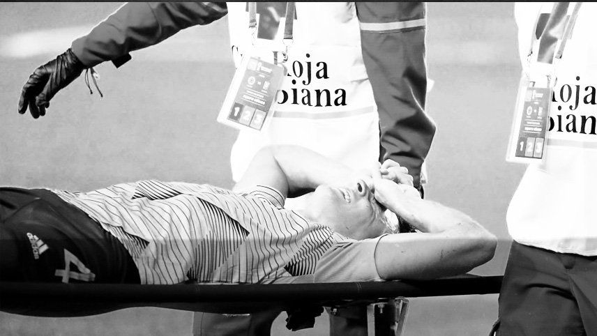 Escalofriante lesión de Santiago Arias en Colombia-Venezuela tras una jugada desafortunada