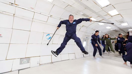 Se recibió de astronauta, ganó un Emmy y ahora se prepara para ser la primera persona con discapacidad en viajar al espacio