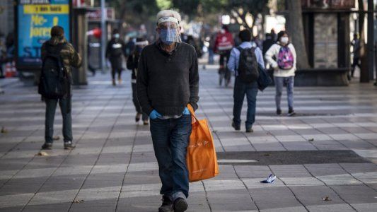 El gobierno chileno coloca a Santiago por primera vez en cuarentena total por el aumento de casos de COVID-19