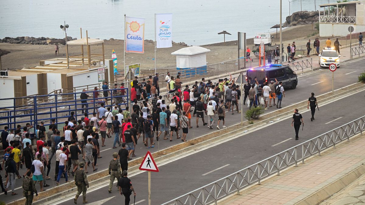 El Ministerio del Interior de España informó que ascendió a 67 la cantidad de personas fallecidas en el marco de la crisis migratoria que afecta a la ciudad de Ceuta. (Foto: Reuters)
