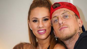 impactante tatuaje en toda su espalda de barby silenzi