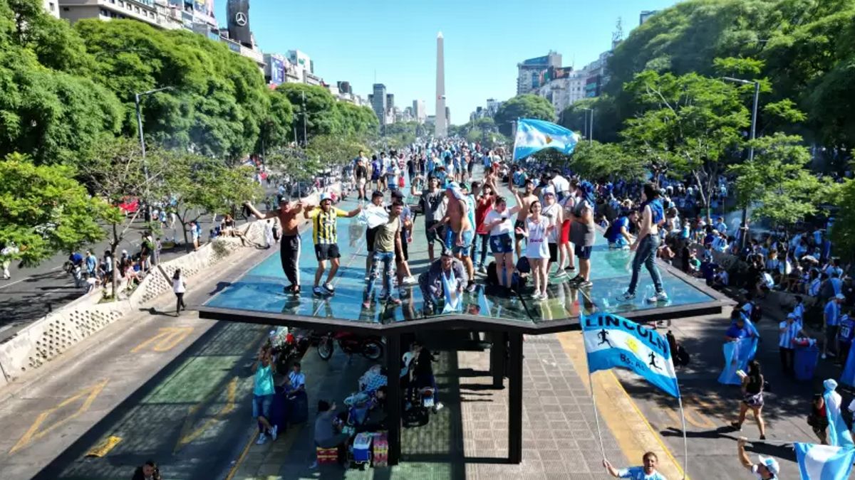 El reporte de los heridos y trasladados a hospitales en la caravana aérea.
