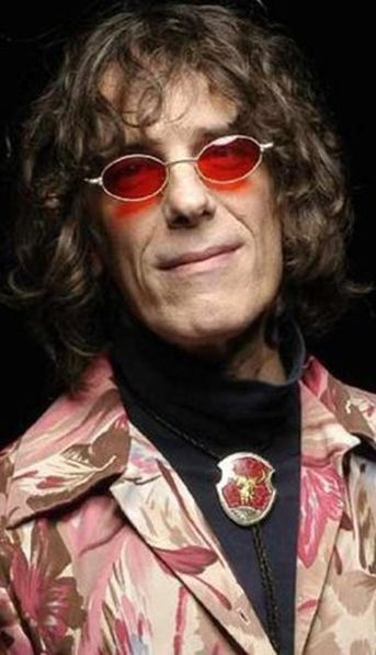 Presentan un proyecto para que una calle de Villa Urquiza se llame Luis Alberto Spinetta
