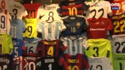 Así es por dentro el museo de camisetas y trofeos que Lionel Messi tiene en su casa