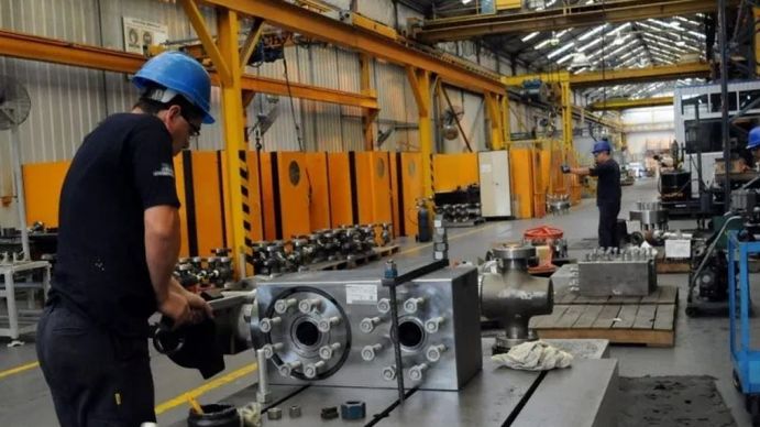La economía creció apenas 0,1% en agosto y cayó 1,7% en la comparación anual