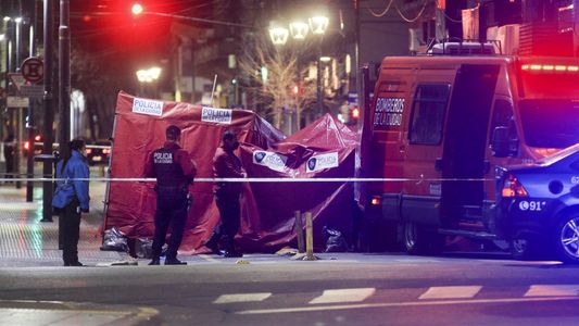 Una mujer y sus hijos de 4 años y 18 meses murieron al caer de un noveno piso