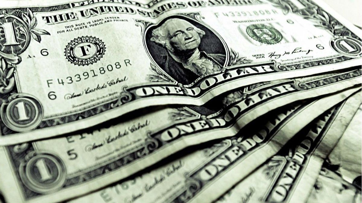 ¿Un respiro?: el dólar terminó la semana en baja y cerró $28,62