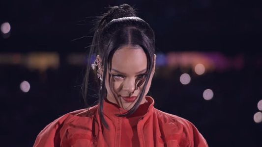 Rihanna confirmó su segundo embarazo con un impresionante show en el Super Bowl