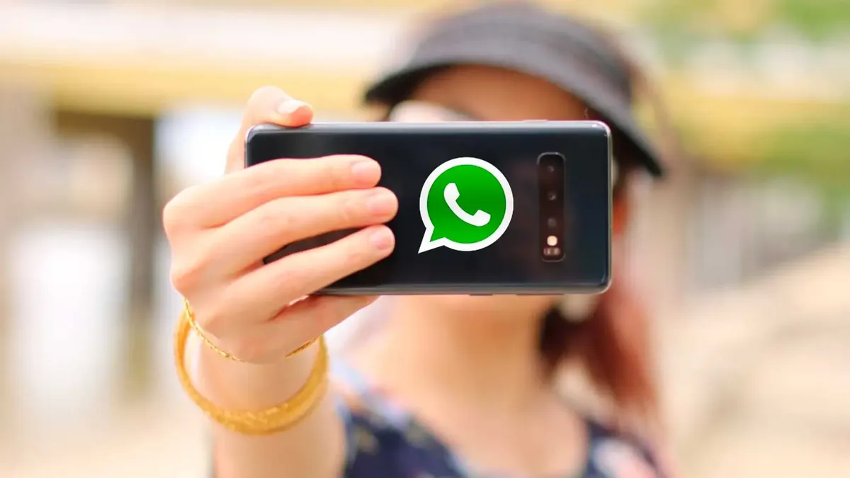 La cámara oculta de WhatsApp es cualquier cosa menos oculta: así puedes  hacer y compartir fotos en segundos