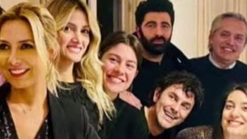 Qué cagada con esto amiga: el chat de Fabiola Yáñez y Stefanía Domínguez