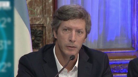 Otro dolor de cabeza para Caputo: su secretario de Finanzas cobró bonos del Deutsche Bank en plena función pública