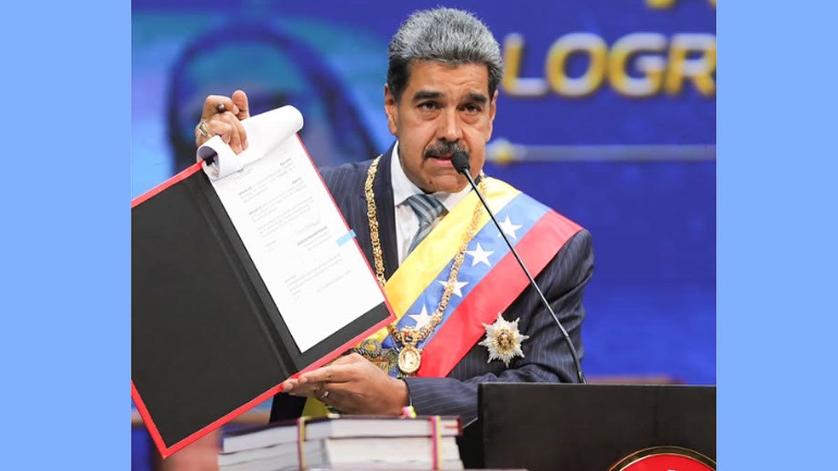 Maduro firmó el decreto por el que convoca a otra reforma constitucional en Venezuela. (Foto: Gentileza El Universal)
