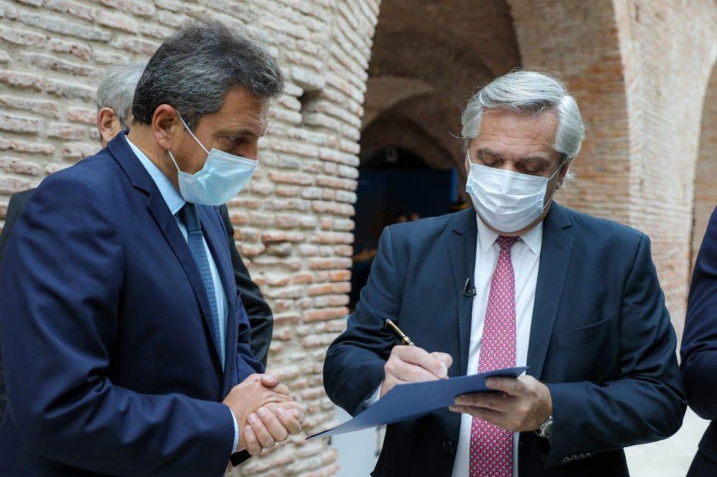 Sergio Massa con Alberto Fernández por el impuesto a las Ganancias.