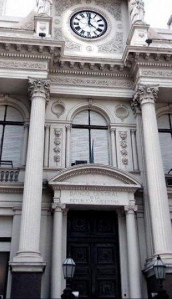 Los analistas de mercado prevén 36% de inflación para este año y un dólar a $50 en diciembre
