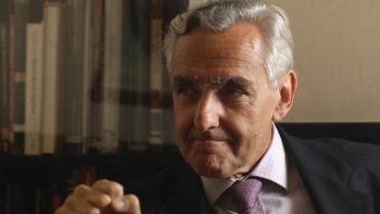 Para Rosendo Fraga, entró dinero a la Argentina para apostar a un dólar estable de acá a fin de año
