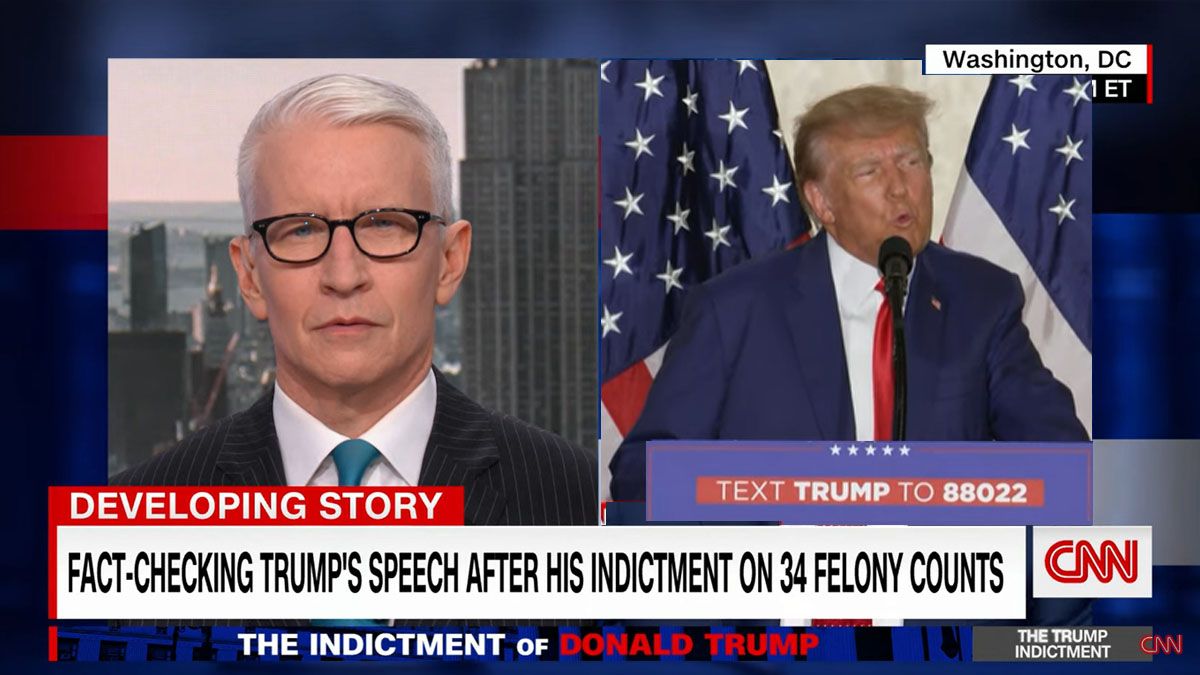 La CNN levant&oacute; el discurso de Trump luego de unos minutos para analizar cu&aacute;les partes no se ajustan a la verdad de los hechos (Foto: captura de TV)