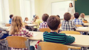 Día del maestro: uno de cada tres docentes de primaria trabaja en más de una escuela