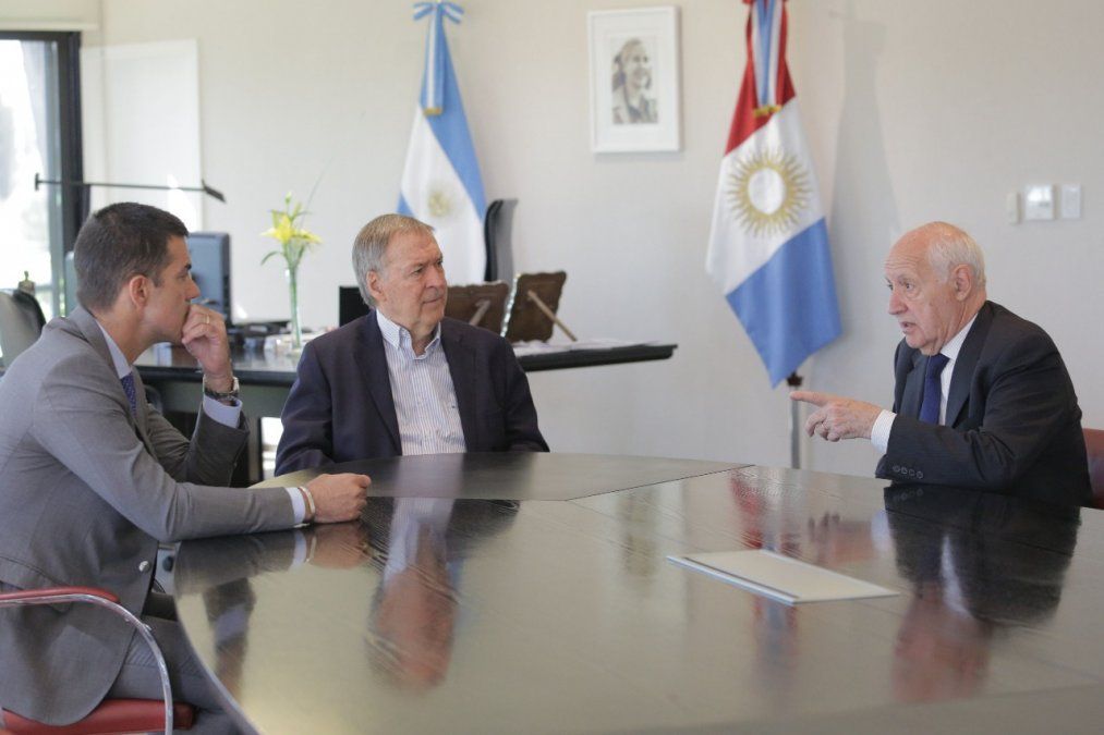 Schiaretti a tres puntas: tras el abrazo con Macri ahora se mostró con Lavagna