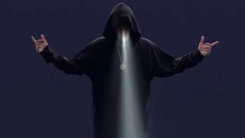 El desopilante primer adelanto del reality de los hermanos Alexander y Charlotte Caniggia