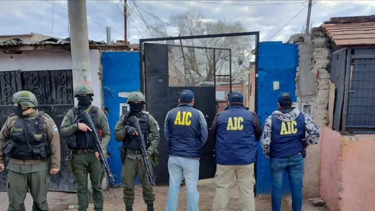 Tras 26 allanamientos quedaron 19 detenidos