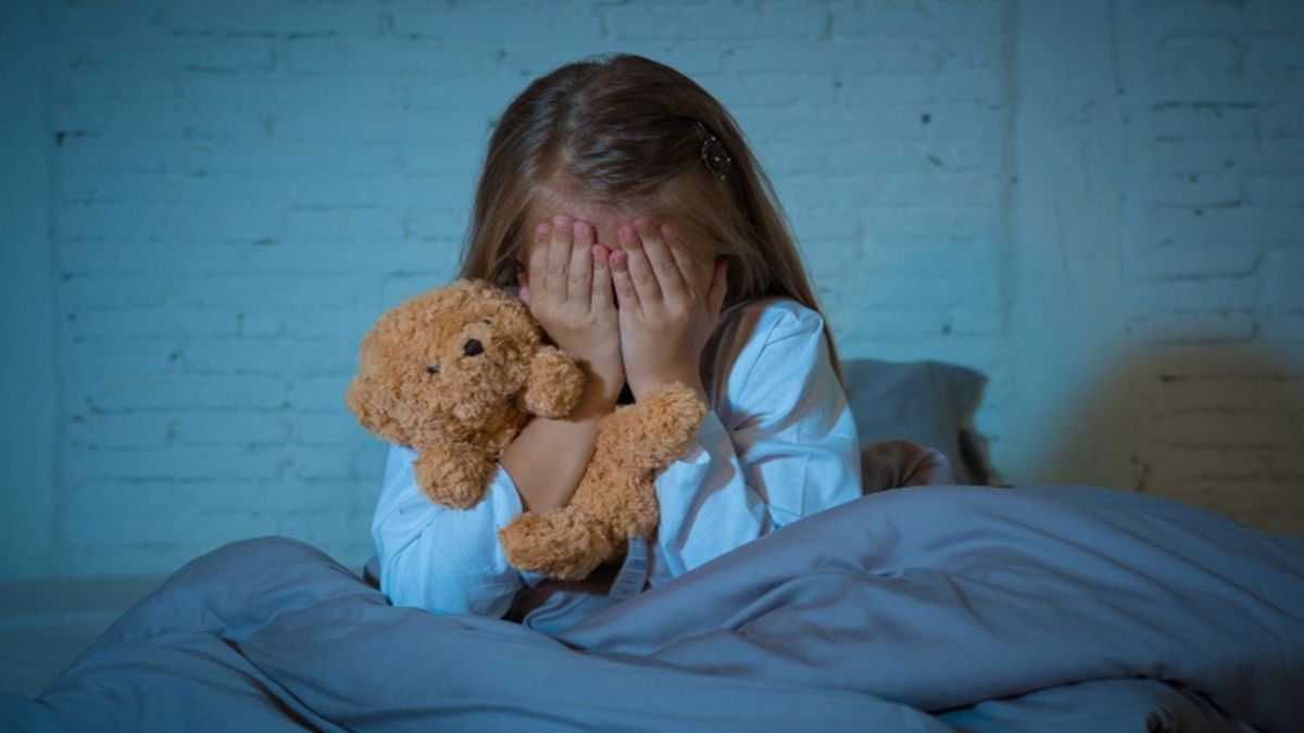 Si a nuestro niño le decimos que duerma en nuestra cama le estamos transmitiendo la posibilidad de que todo eso con lo que soñaron realmente existe o puede ocurrir