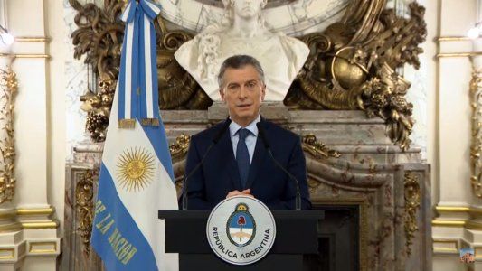 En un discurso de “emergencia” y crisis, Macri anunció nuevos impuestos a las exportaciones y más ajuste fiscal
