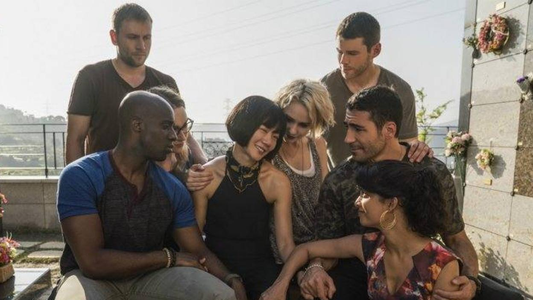 La crítica se rinde a los pies de esta mega serie de Netflix