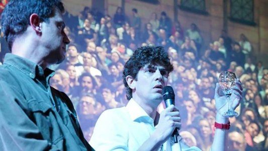 Con una amplia audiencia política, Lousteau presentó un libro y pidió una coalición superadora