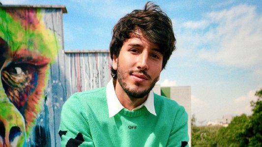 Sebastián Yatra publicó su primera foto junto a Danna Paola