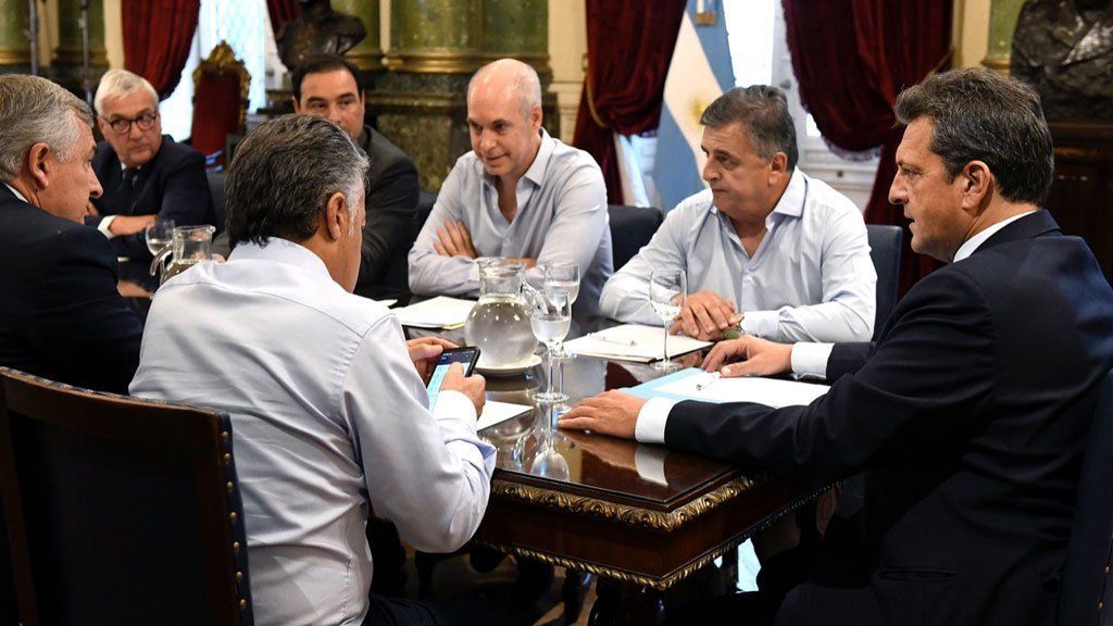 Con acuerdo entre oficialismo y oposición, el Congreso cierra filas para la negociación de la deuda