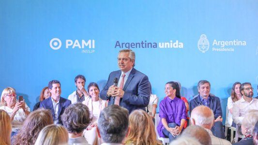 Junto a La Cámpora desde Quilmes, Alberto anunció medicamentos gratis para jubilados y cuestionó el paro raro del Campo