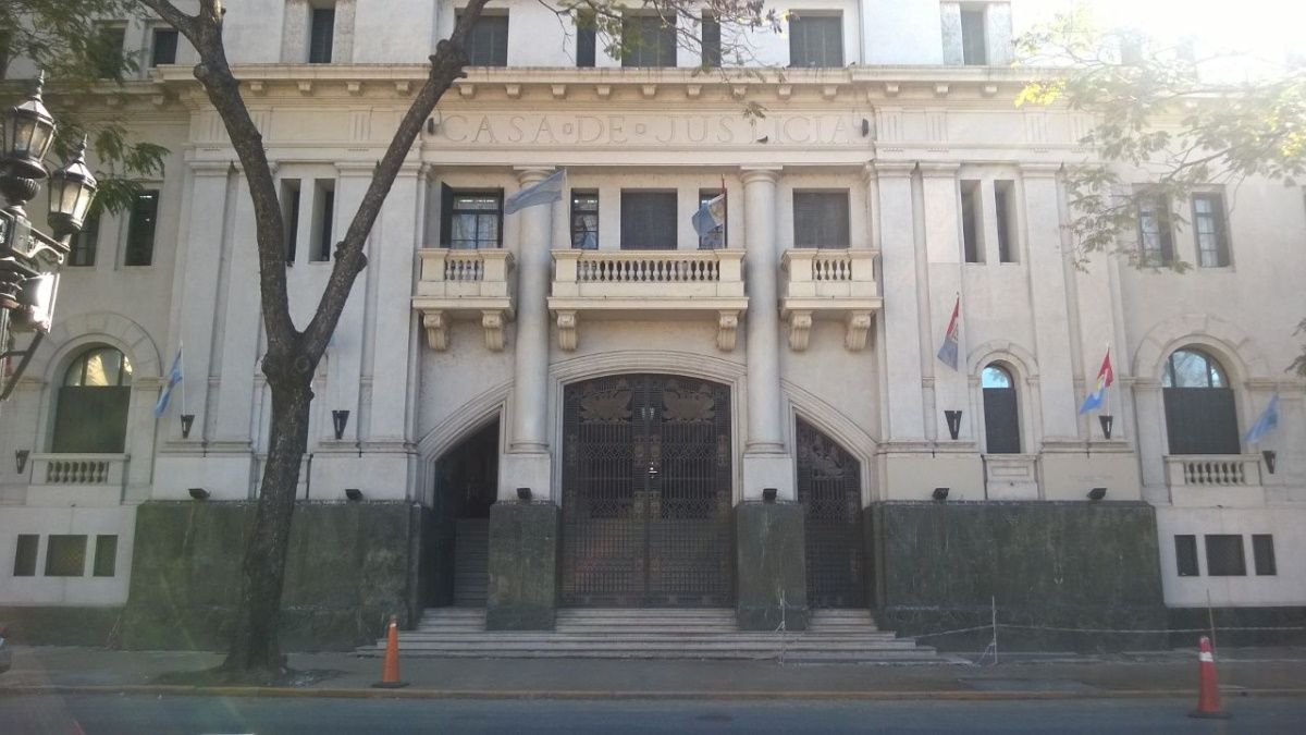 Investigan a un sacerdote por acoso sexual a una menor