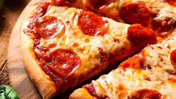 pizza casera: la receta mas facil y rapida para hacer en casa pizza casera: la receta mas facil y rapida para hacer en casa